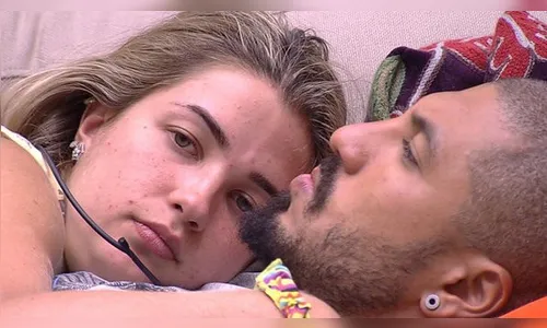 'BBB15': Aline é eliminada da casa com 53% dos votos