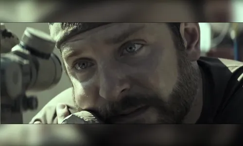 ‘Sniper americano’ erra alvo na política e acerta na criação do herói