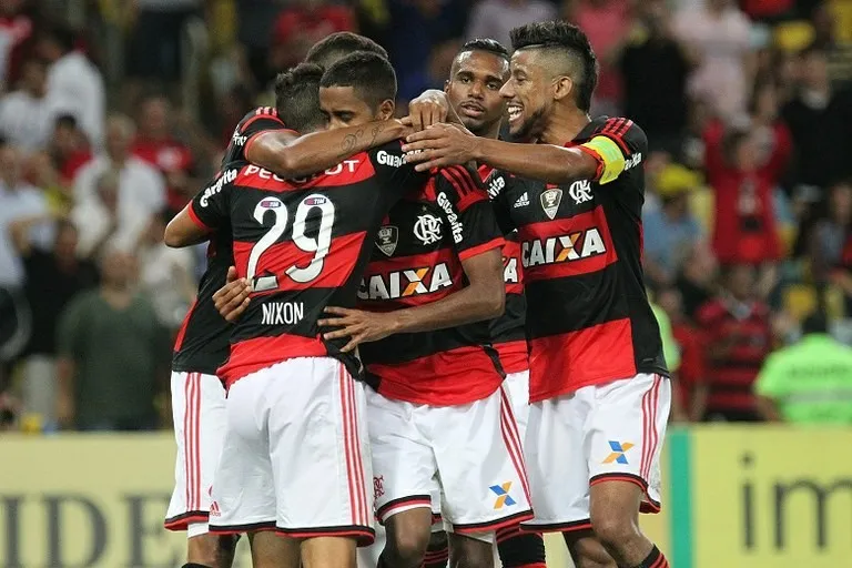 Rubro-negro vence e ultrapassasse o Botafogo na tabela (Foto: Divulgação/EBC)