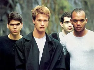 Renato Rocha (à direita), na capa do álbum "Que país é este', de 1987 (Foto: Reprodução)