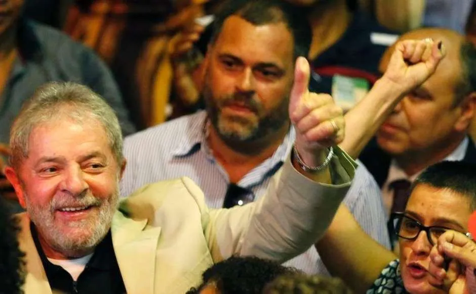 Segundo o senador Eunício Oliveira (PMDB-CE), Lula disse que o partido aliado é essencial e ouviu dos parlamentares reclamações sobre um incentivo à criação do Partido Liberal Foto: Sergio Moraes / Reuters