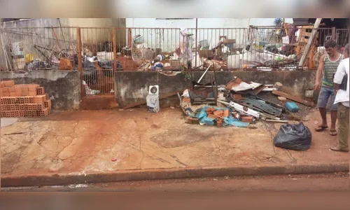 ​Polícia Civil indicia homem que acumulava entulhos na frente de casa