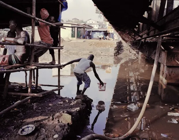 O fotógrafo americano Mustafah Abdulaziz foi o grande vencedor do Syngenta Photography Award deste ano, cujo tema foi escassez e desperdício. Seu ensaio, intitulado Water ('Água'), é descrito como uma exploração fotográfica de um recurso natural em crise (Foto: Mustafah Abdulaziz/Syngenta Photography Award)