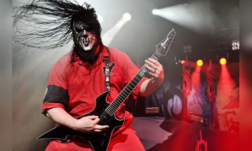 Guitarrista do Slipknot é esfaqueado na cabeça pelo próprio irmão