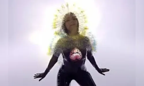 Björk lança clipe de 'Lionsong', primeiro single de seu novo álbum