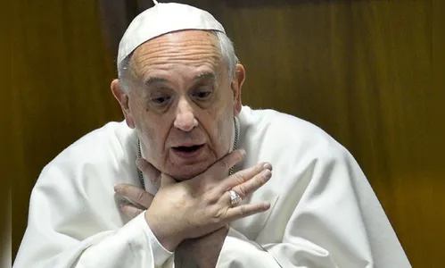 Papa Francisco diz que seu reinado será breve e que não se sente só