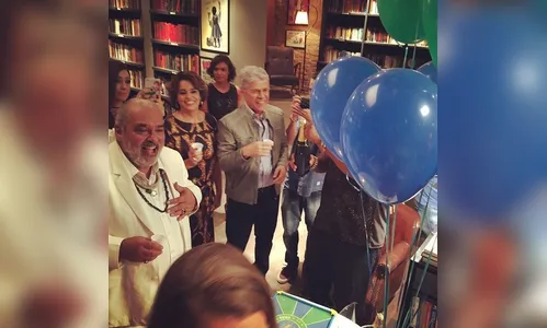 Elenco de 'Império' promove encontro de despedida da novela