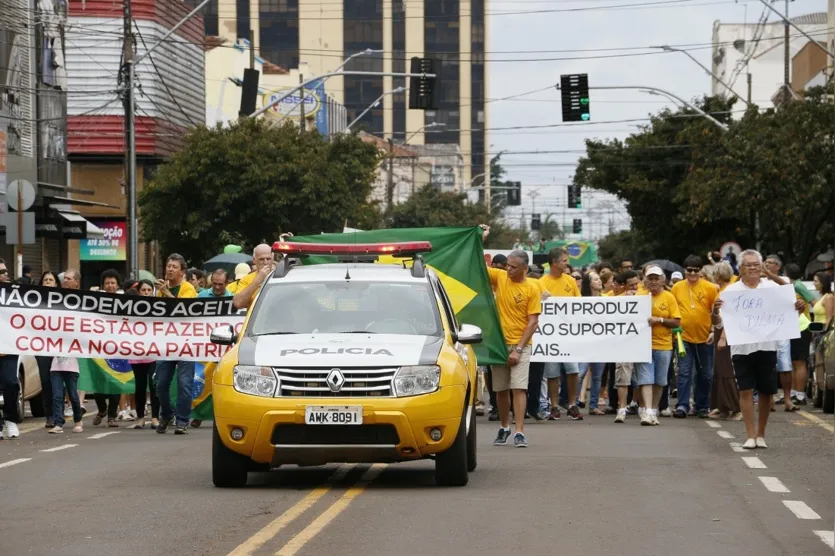  Equipes da PM acompanharam a manifestação - Foto: Lurdinha Fonseca 
