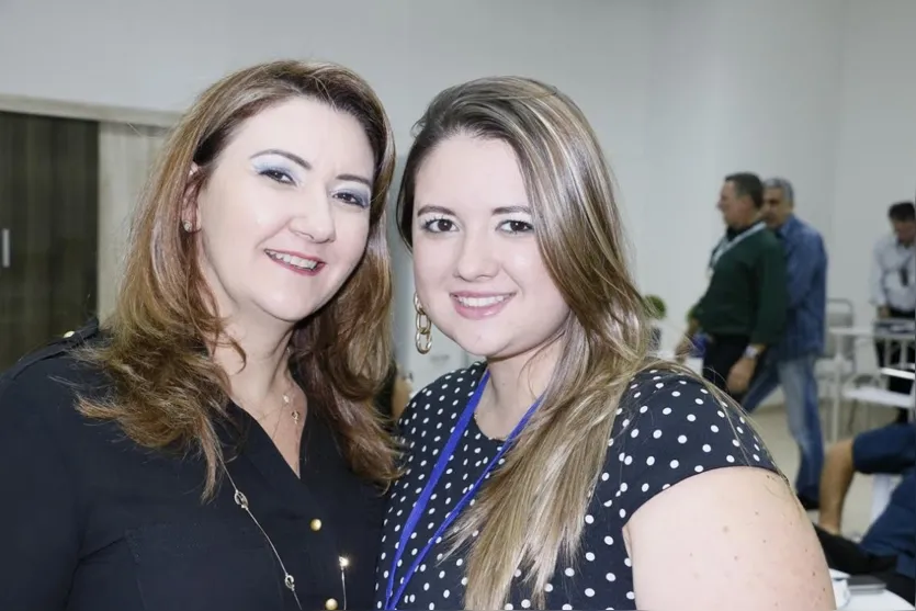 Silvana Bandeira e a filha Karina Bandeira (Lurdinha Fonseca) 