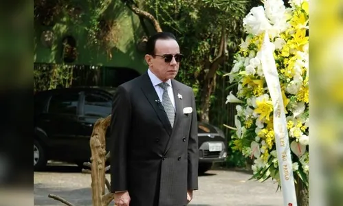 ​Chiquinho Scarpa faz cirurgia para reverter tamanho do intestino