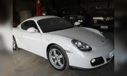 ​Porsche de doleira que foi presa com euros na calcinha será leiloado 