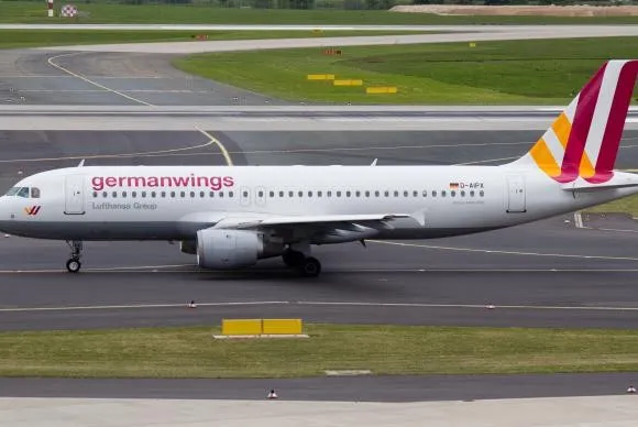 Quando caiu, nos Alpes franceses, o Airbus A320 da companhia Germanwings não enfrentava más condições meteorológicas - Agência Lusa