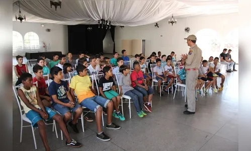 Commander promove tarde recreativa em Apucarana 