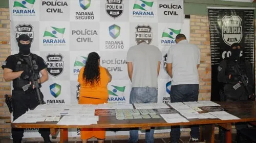 Quadrilha presa pela polícia do Paraná aplicava golpe em empresas de telefonia - Foto: Carlos Soares/DPC