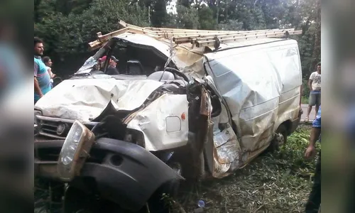 ​Homem morre após capotamento de Van no Vale do Ivaí
