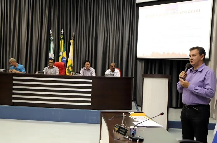 O secretário Municipal da Fazenda, Marcello Augusto Machado, explanou as regras gerais da LDO - Foto: Profeta/assessoria de imprensa