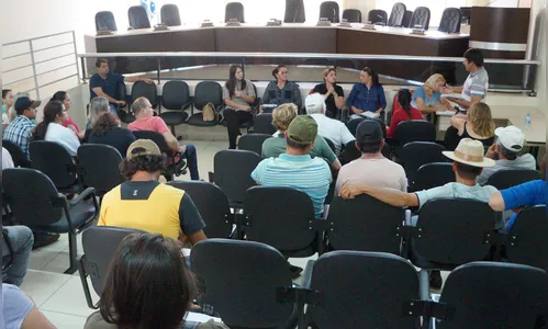 Após reunião, MST encerra manifestação em Jardim Alegre 