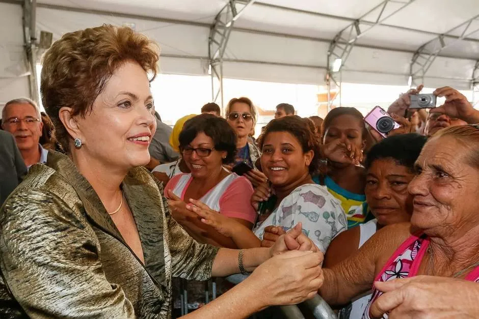 As 500 famílias receberam as chaves dos apartamentos e já a partir de amanhã podem começar a ocupar as residências - Dilma Rousseff inaugura o conjunto habitacional Volterra Foto: Divulgação