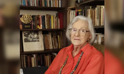 Morre aos 91 anos a crítica teatral Barbara Heliodora, no Rio