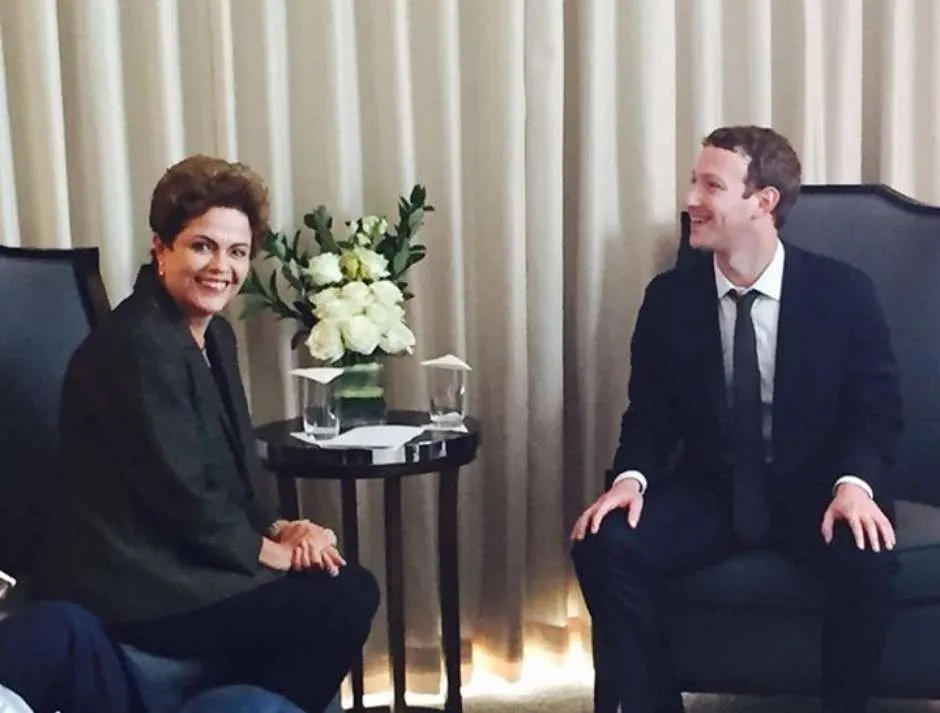 Mark Zuckerberg promove uma iniciativa para promover o acesso gratuito à internet para setores atualmente sem conexão - Foto: Facebook/SiteDilmaRousseff / Reprodução