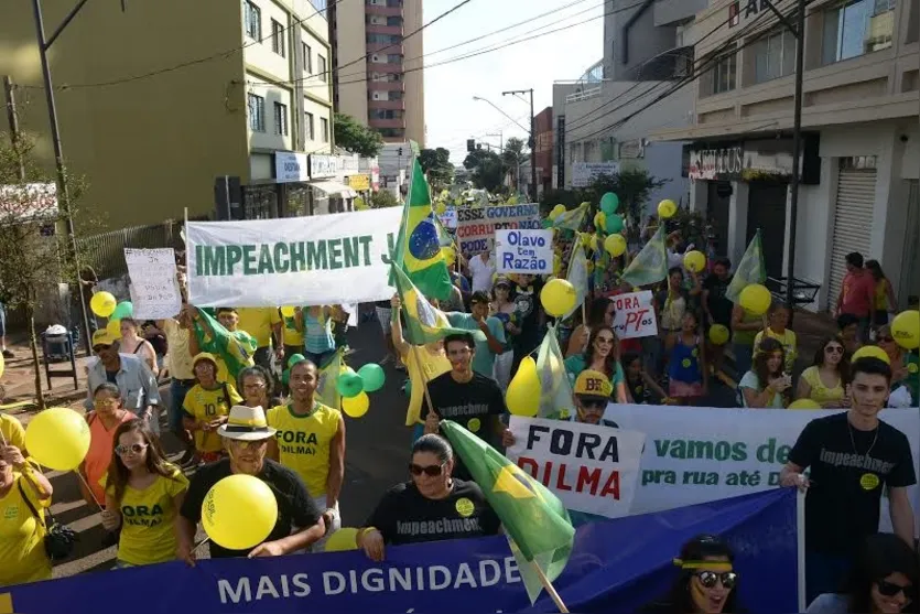  ​Apucarana é palco de mais um protesto contra Dilma Roussef neste domingo - Fotos Sérgio Rodrigo 