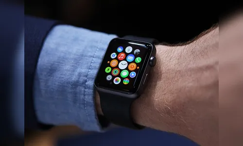 Apple Watch teve 957 mil pedidos com um dia de pré-venda