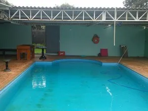 A piscina é fechada e a polícia não sabe como o acidente aconteceu (Foto: Polícia Civil/ Divulgação)