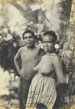 Imagem do casal de índios botocudos bloqueada pelo Facebook. (Foto: Reprodução)