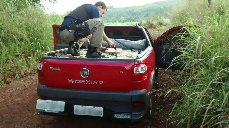 O veículo, que tinha placas clonadas, havia sido roubado no último mês de fevereiro em Farroupilha (RS) - Foto: Divulgação PRF
