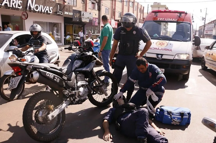 Guarda municipal pilotava motocicleta quando ocorreu acidente - Foto: Lurdinha Fonseca
