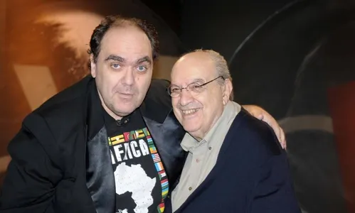 Morre ator e apresentador Antonio Abujamra, aos 82 anos
