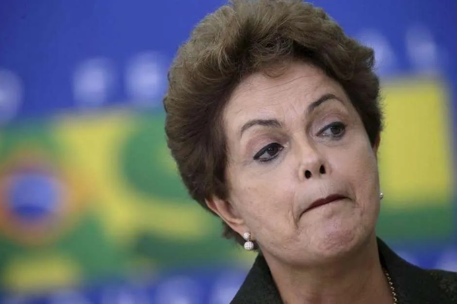 Presidente Dilma Rousseff usou as redes sociais na manhã desta sexta-feira para fazer seu discurso do 1º de maio - Foto: Ueslei Marcelino / Reuters