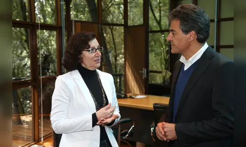 Confronto com professores derruba secretário de Educação do Paraná