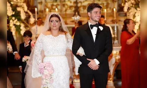 ​Preta Gil troca alianças e se emociona no altar