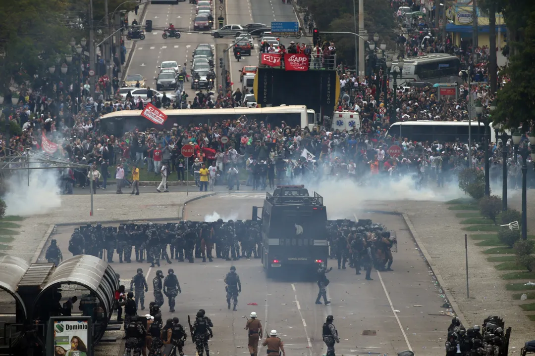 Cenas de violência em Curitiba ganharam o País (Foto: Orlando Kissner/ Fotos Públicas)
