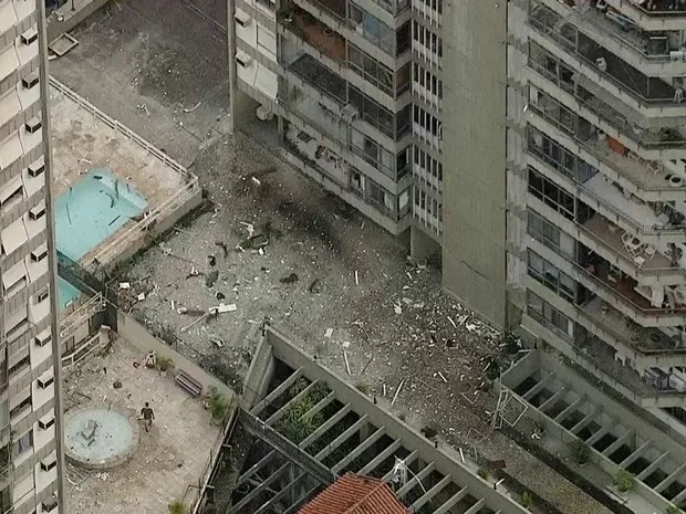 Forte explosão foi ouvida e bombeiros foram chamados em prédio de São Conrado (Foto: Reprodução/TV Globo)