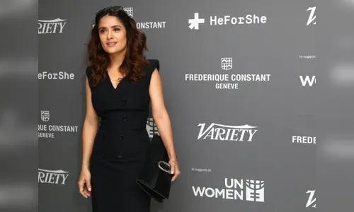 ​Mulheres só ganham mais que os homens no cinema pornô - diz Salma Hayek