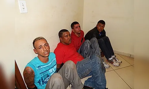 ​Membros de quadrilha são presos em Jandaia do Sul após roubo à agência dos Correios e lotérica