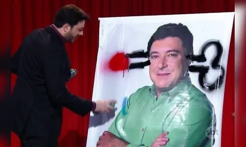 ​Como vingança, Gentili picha foto de prefeito de Santo André no The Noite