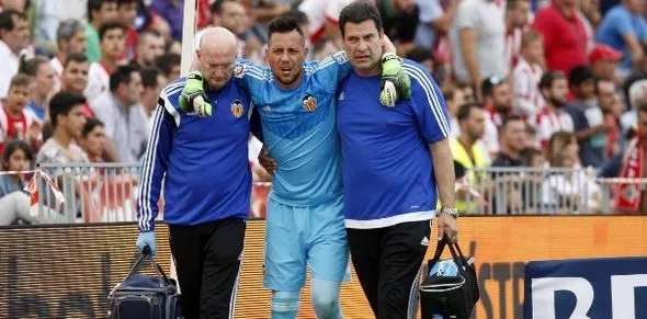 Diego Alves está fora da Copa América após lesão em jogo do Valencia - Foto: Carlos Barba