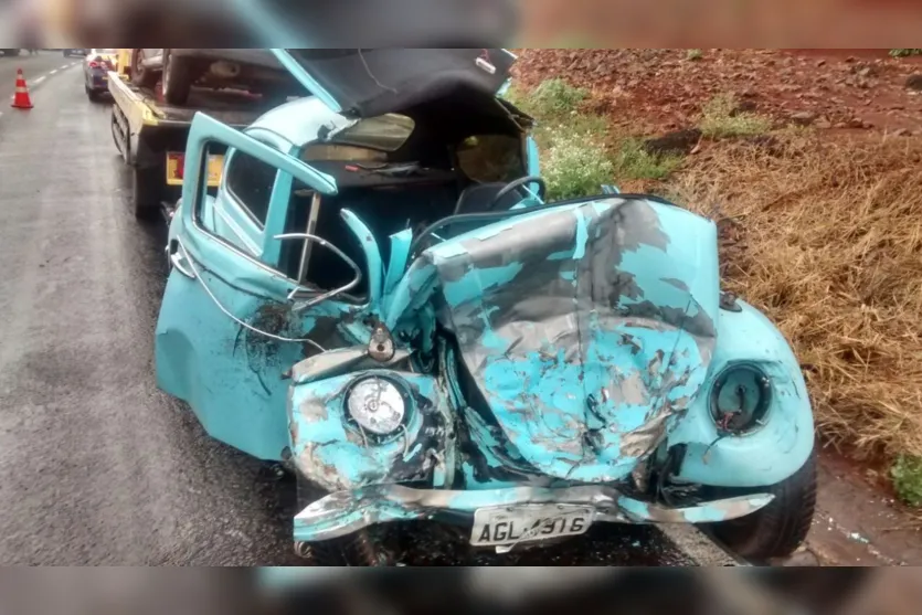  A colisão frontal provocou grandes danos aos veículos - Foto: Personal Thiago (Via Whatsapp) 