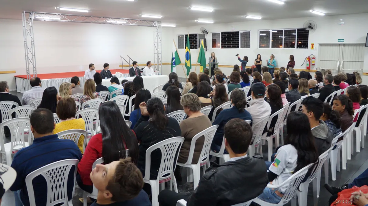  A reinstalação do COMAD ocorreu durante a 1ª Conferência Municipal Antidrogas, organizado pelo Departamento de Assistência Social