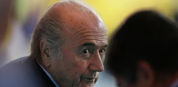 O presidente da Fifa também criticou Michel Platini, presidente da Uefa, e que havia pedido a renúncia do dirigente suíço - Foto: Divulgação