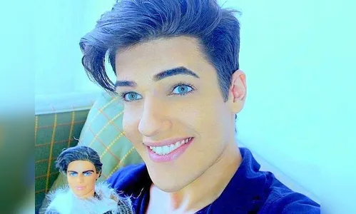 Morre Celso Santebañes, o Ken Humano brasileiro