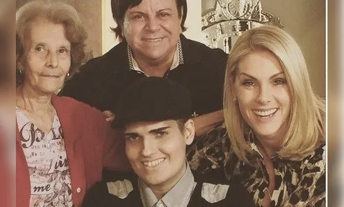 ​Ana Hickmann lamenta morte de Ken Humano: Mais uma estrelinha no céu