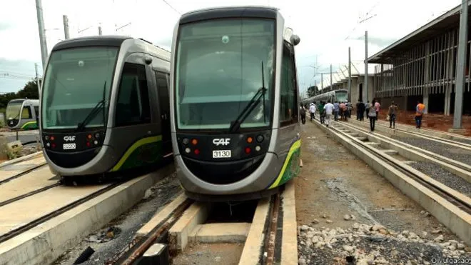 Trens do VLT em Cuiabá já existem, mas sistema ainda não funciona; obra é a mais cara da história do MT