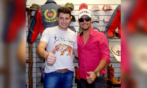 Cantores sertanejos visitam Apucarana 