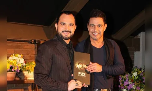 ​Flores em Vida, gravada por Zezé e Luciano, é apontada como plágio de Boa Sorte, de Vanessa da Mata