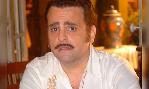 Com doença rara, Guilherme Karan não anda, não fala nem consegue se alimentar pela boca, diz o pai do ator