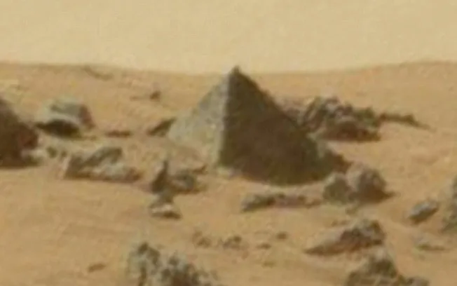 Nasa mostra supostas pirâmides em Marte e leva a especulações sobre alienígenas